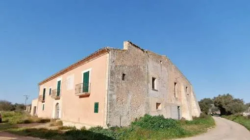 18th century finca  to be restored